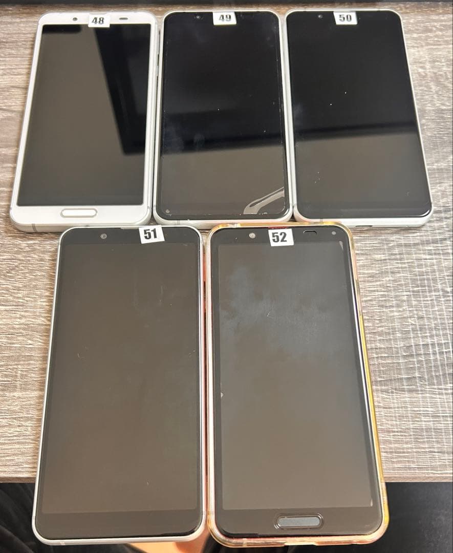 携帯電話本体 Sense3