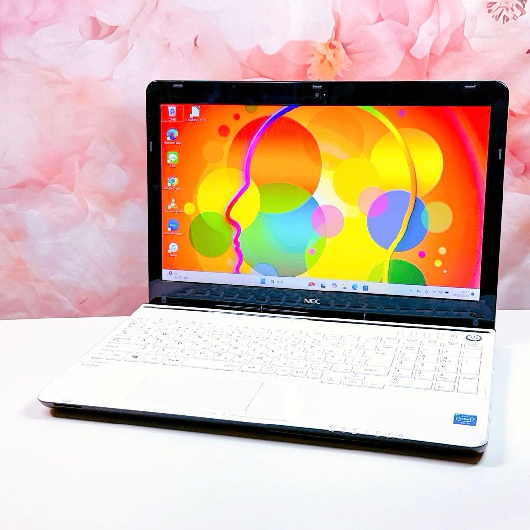 新品SSDで爆速✨windows11 ノートパソコン✨オフィス カメラ 白