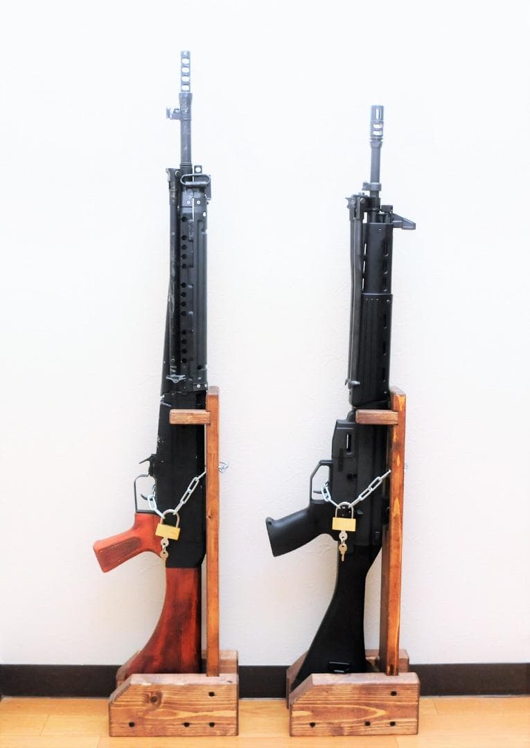 89/64式小銃用木製銃架 2台セット　チェーンロック付き