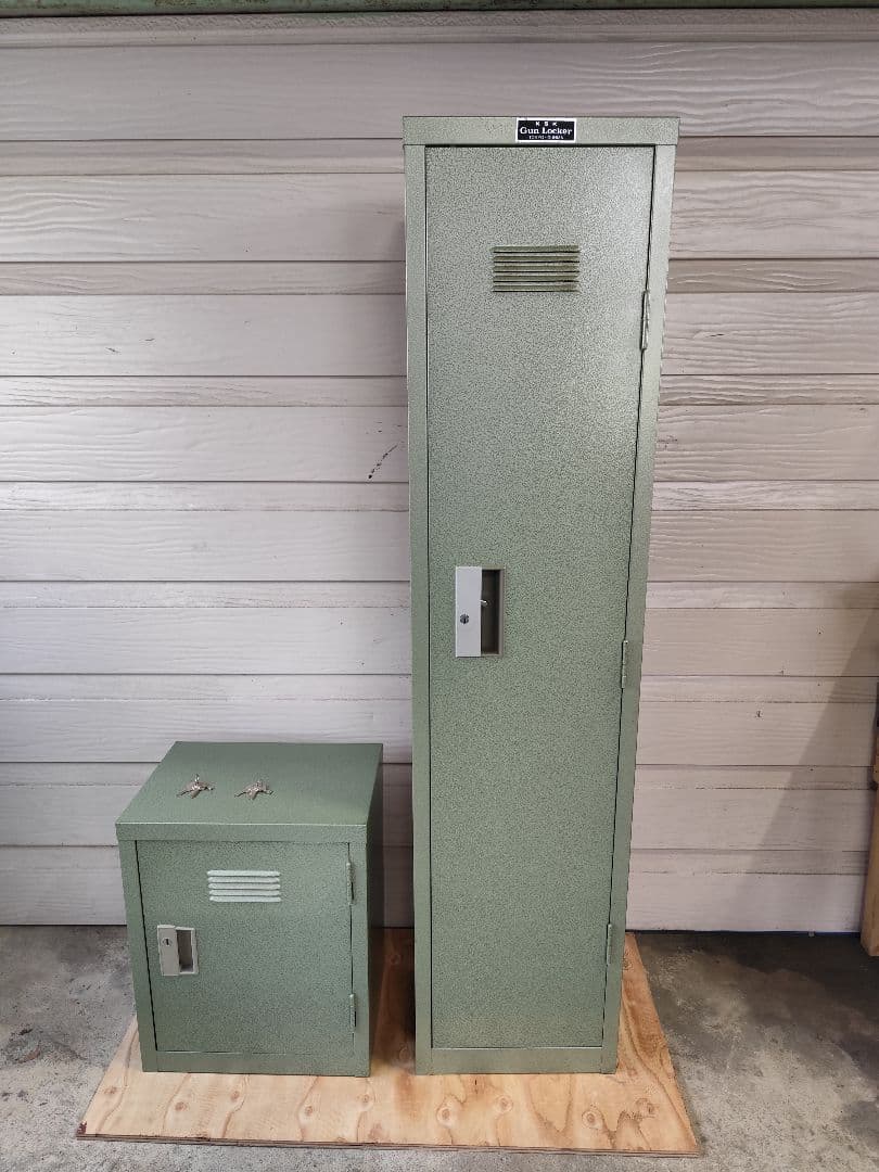 ガンロッカー及び弾倉ロッカーセット