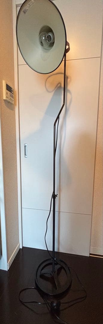 ディクラッセ　フロアランプ