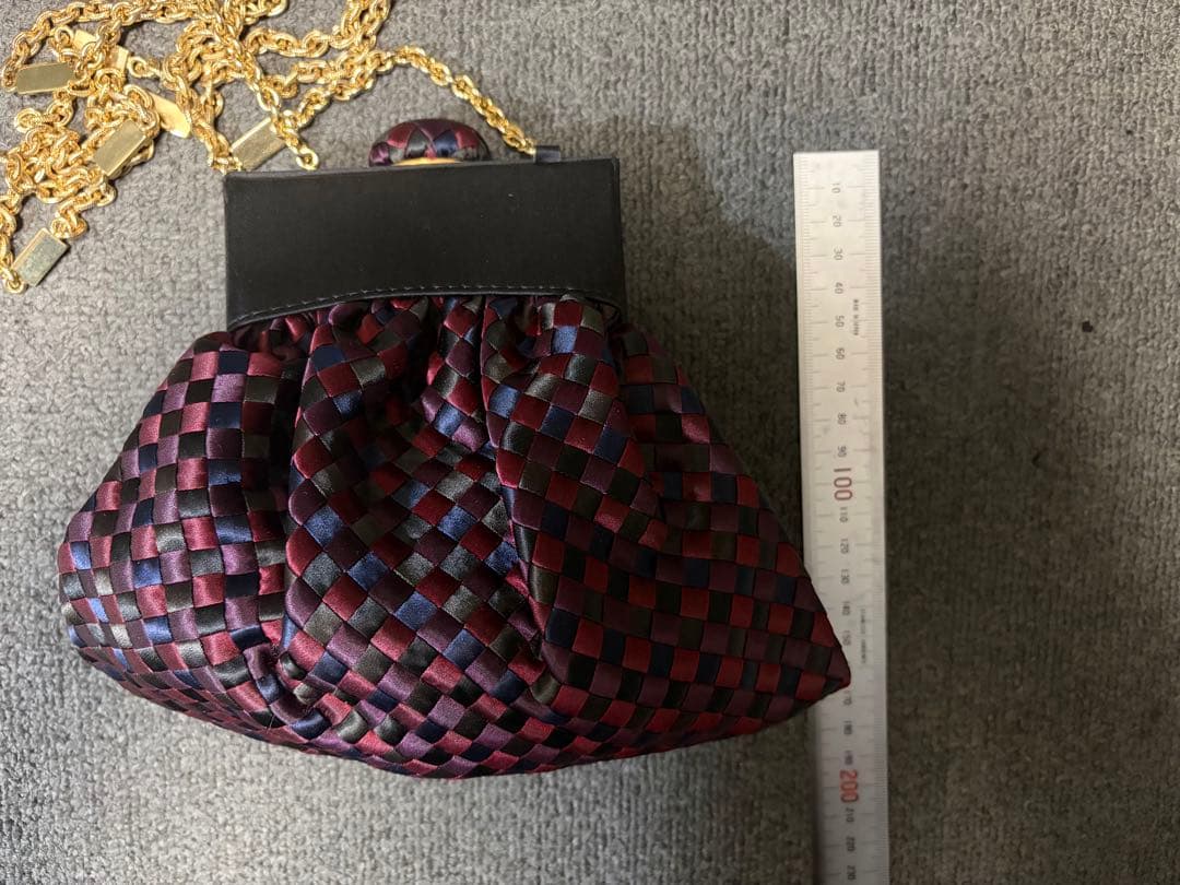 ボッテガヴェネタ イントレチャート　がま口チェーンショルダーバッグ