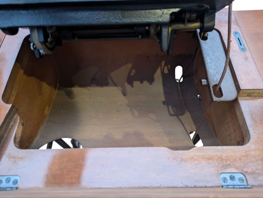 アンティークミシン 足踏みミシン　三菱製 MITUBISHI ミシン